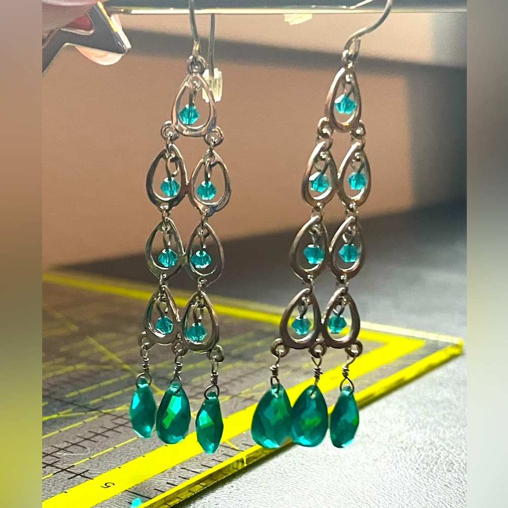 Betsey Johnson 90s vintage teal danglers